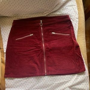 Deep red zipper skirt with pockets